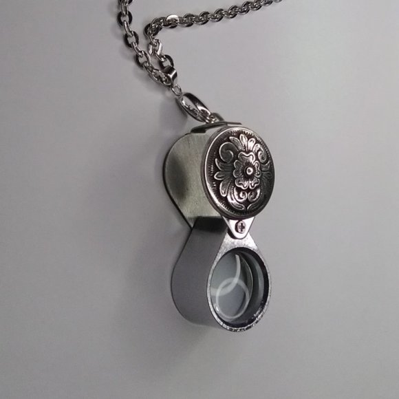 Magnifying Glass Oxidized Floral Loupe Pendant Necklace 20x Strong - Picture 4 of 8